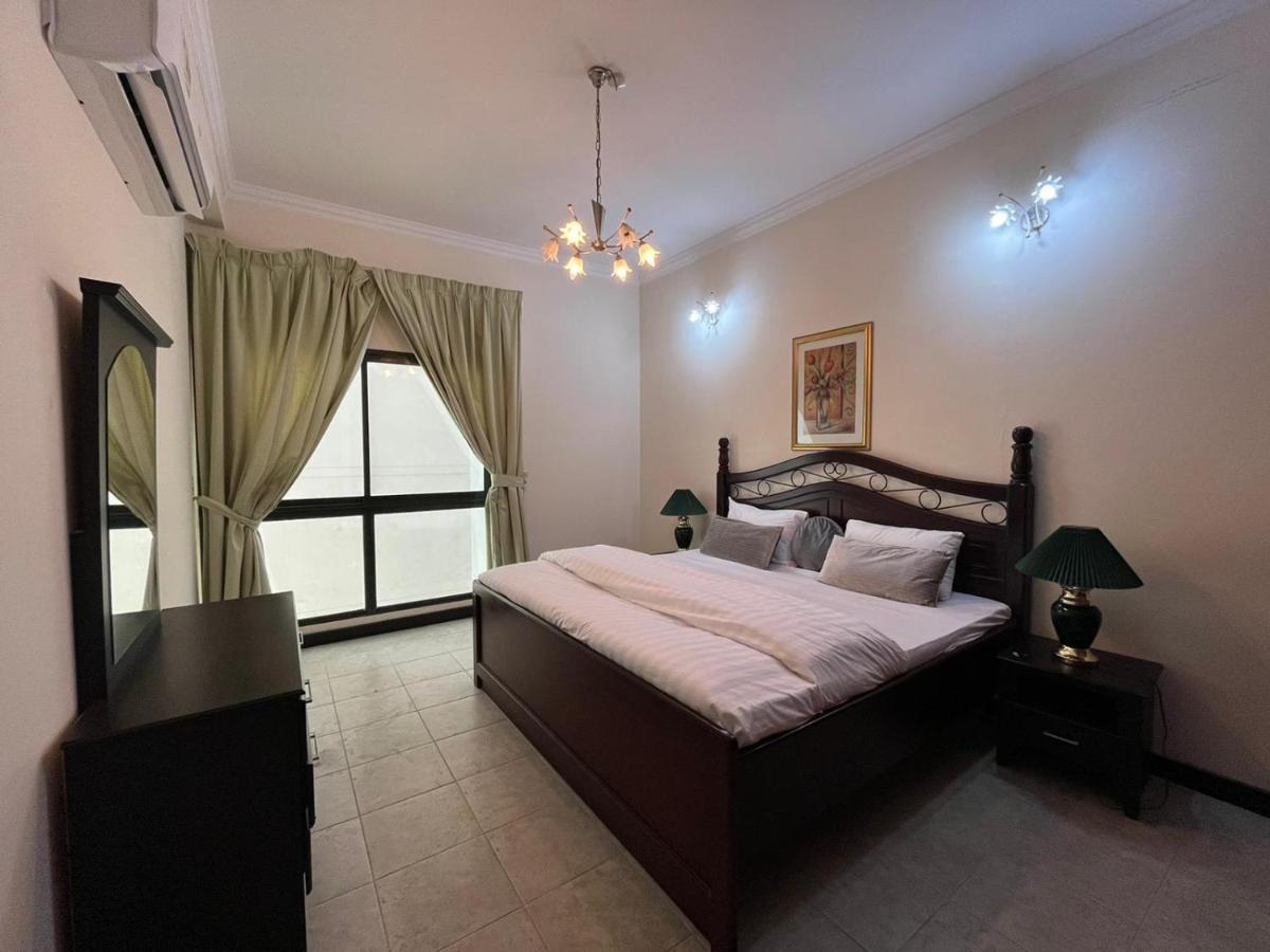 Al Abbas Tower Apartment Al-Manamah Bagian luar foto